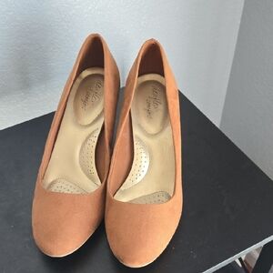 Life Stride Brown Heels Classic Design